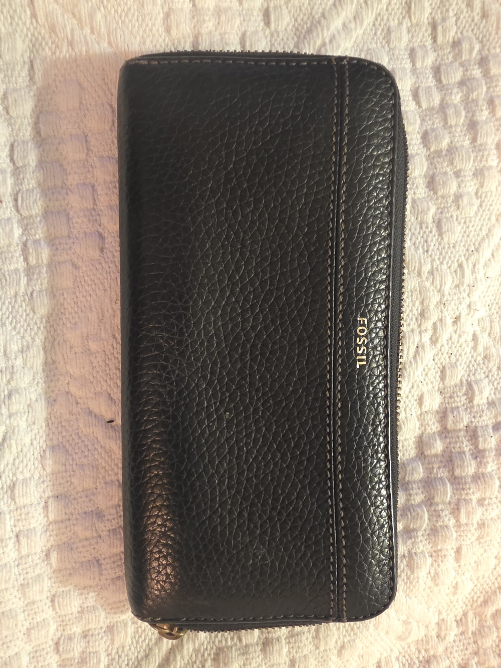 Fossil Womens Black Leather Zip Wallet